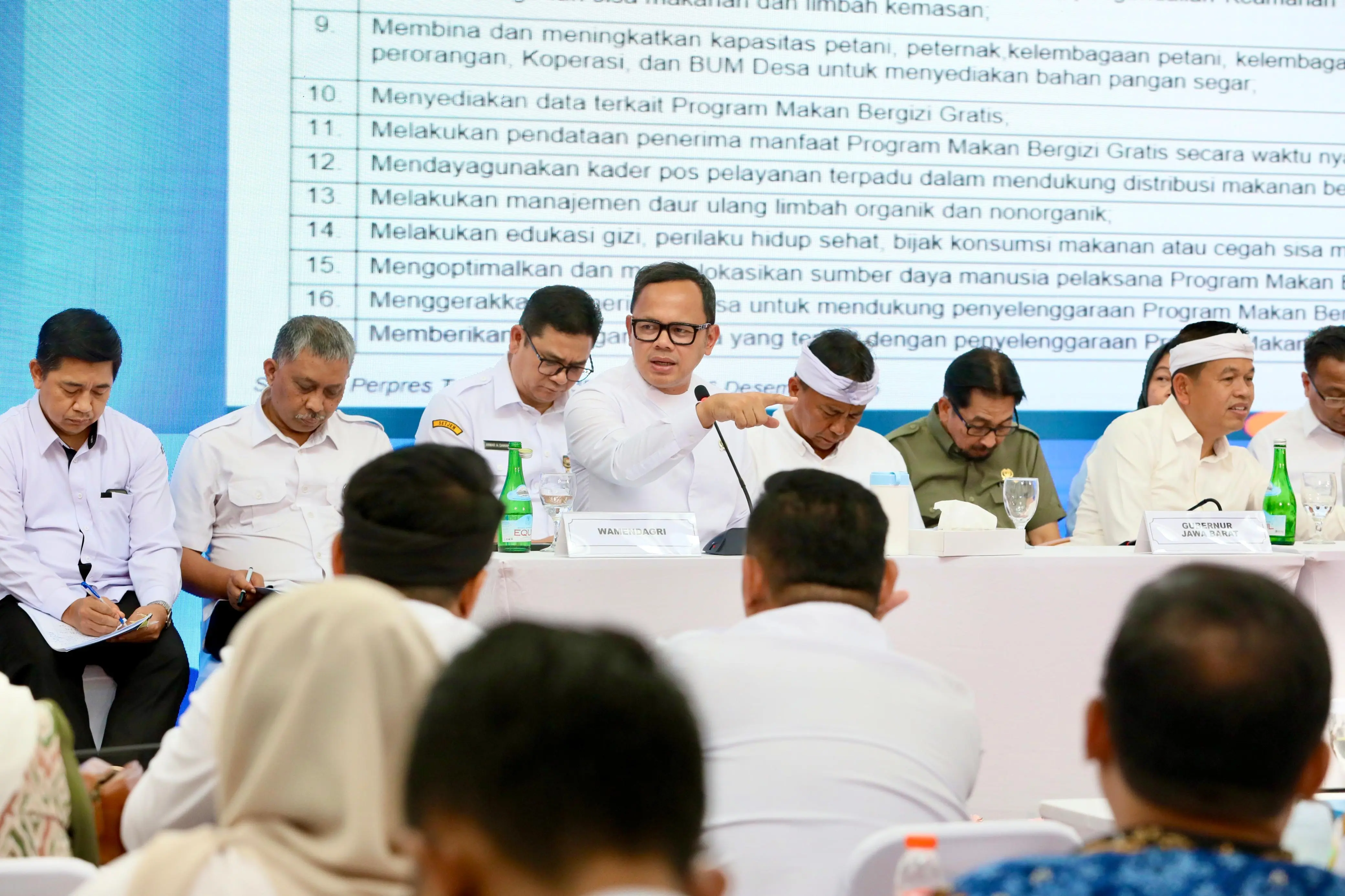 Dukung Program MBG, Wamendagri Bima Arya Minta Kepala Daerah Cermati SE Mendagri