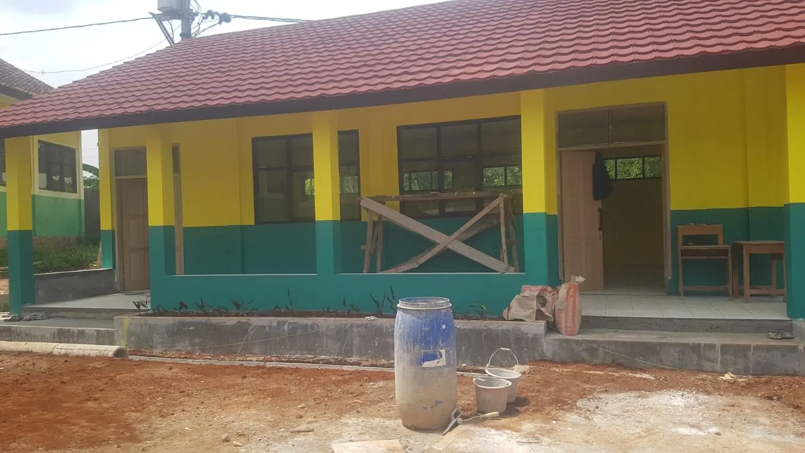 Aroma Penyimpangan Menguat, Revitalisasi SDN Pasirpanjang Diduga Tak Sesuai Spesifikasi