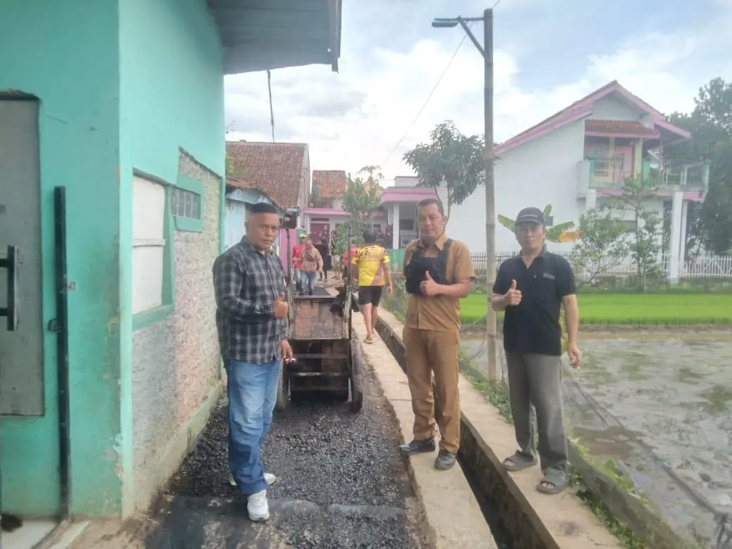 Pemdes Langensari Mulai Peningkatan Jalan Kampung Cisaradan Girang Program P3MD 2025