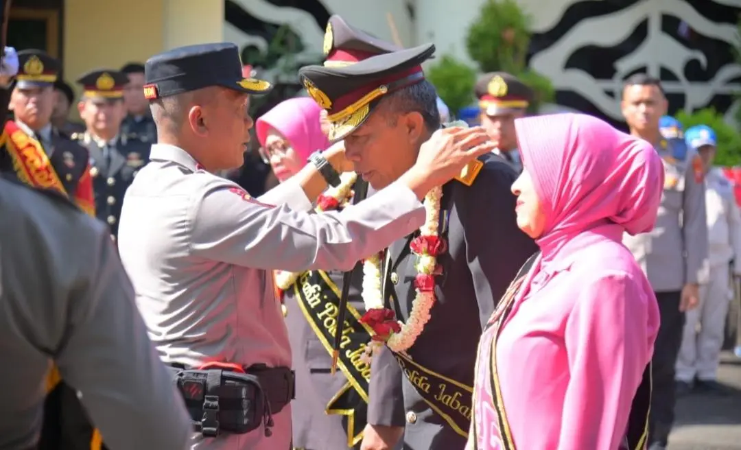 Polda Jabar Gelar Upacara Wisuda Purnabakti Brigjen Pol. Gunarso