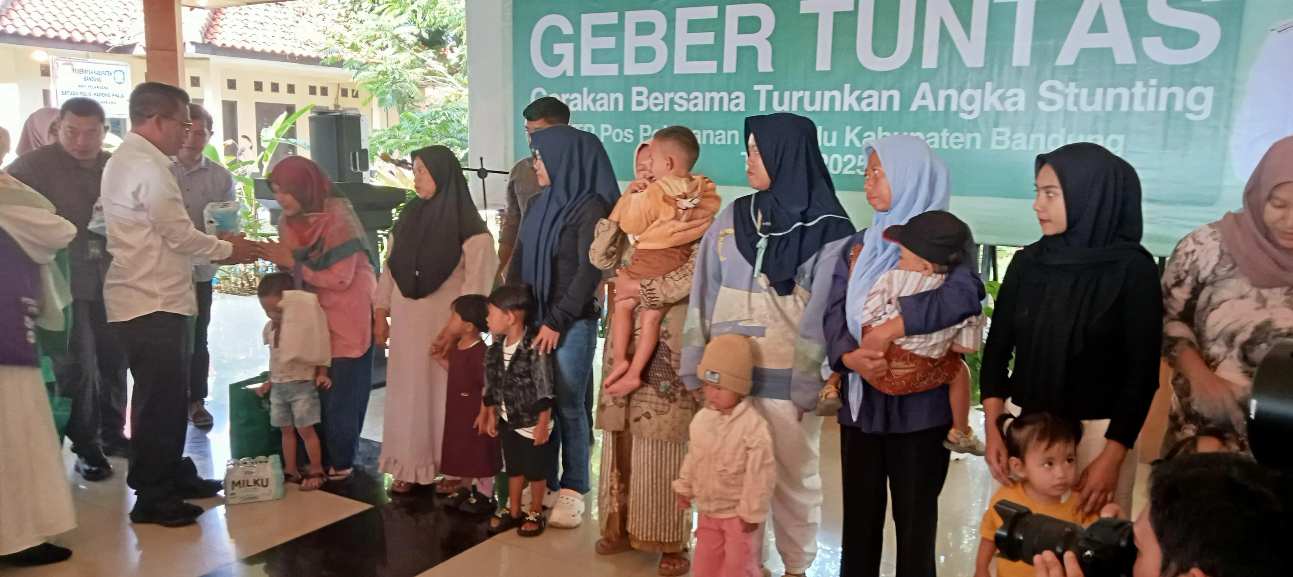 BAZNAS Kabupaten Bandung Salurkan Telur untuk Ibu Hamil dalam Upaya Tekan Angka Stunting
