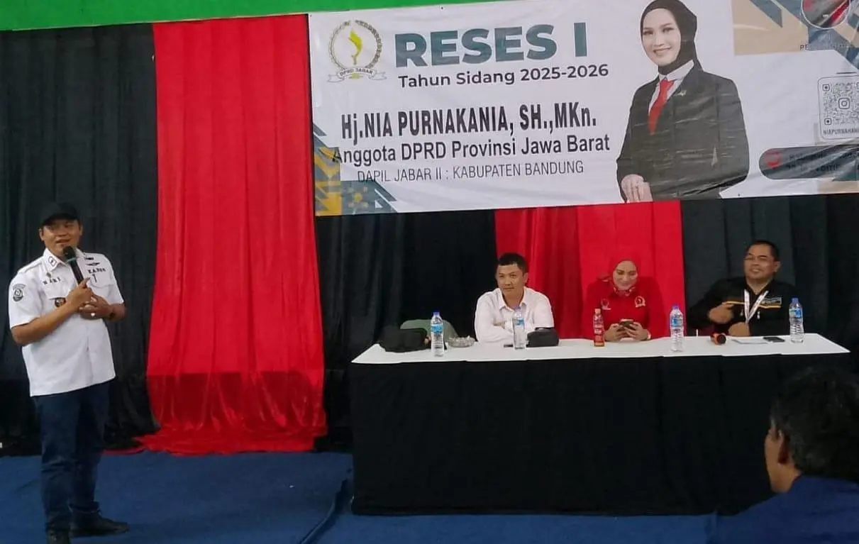 Anggota DPRD Jabar Hj. Nia Purnakania Serap Aspirasi Ratusan Warga Cileunyi Wetan