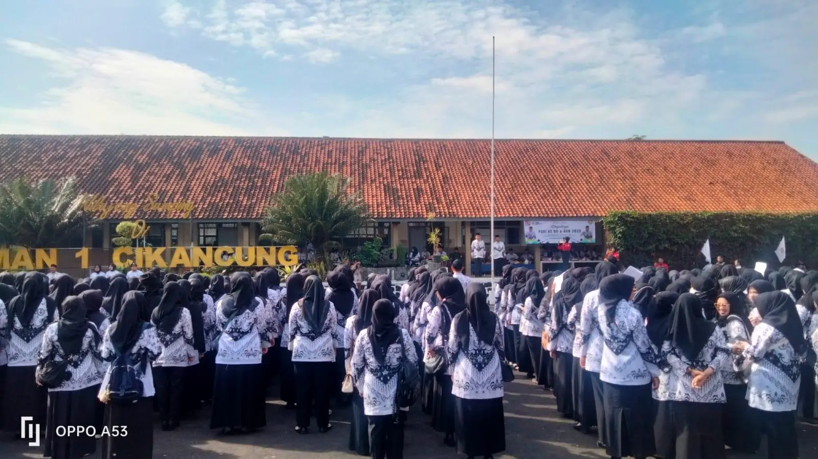 HUT PGRI ke-80 dan HGN 2025 Tingkat Kecamatan Cikancung Digelar Meriah di SMAN 1 Cikancung