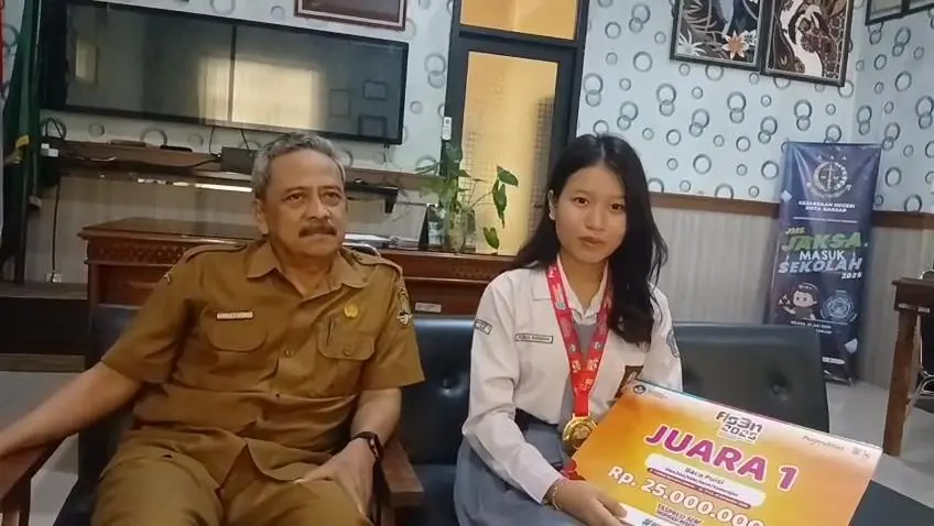 Jessica Purboyo Raih Emas FLS2N, Harumkan Nama Jawa Barat dan SMAN 1 Kota Banjar