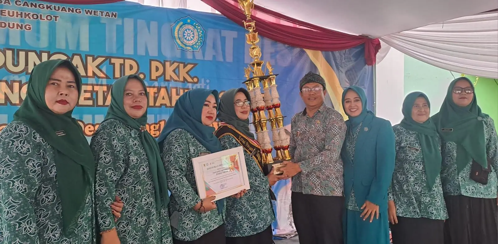 Pemdes Cangkuang Wetan “Tanginas” Meriahkan Puncak PHBN dan PKK Jaya Melesat 2025