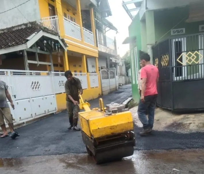 Desa Langensari Mulai Kerjakan Proyek Peningkatan Jalan P3MD 2025 di Kampung Paneureusan