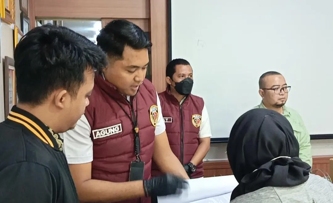 Tim Tipikor Polresta Bandung Geledah Kantor Pusat PT BPR Kerta Raharja