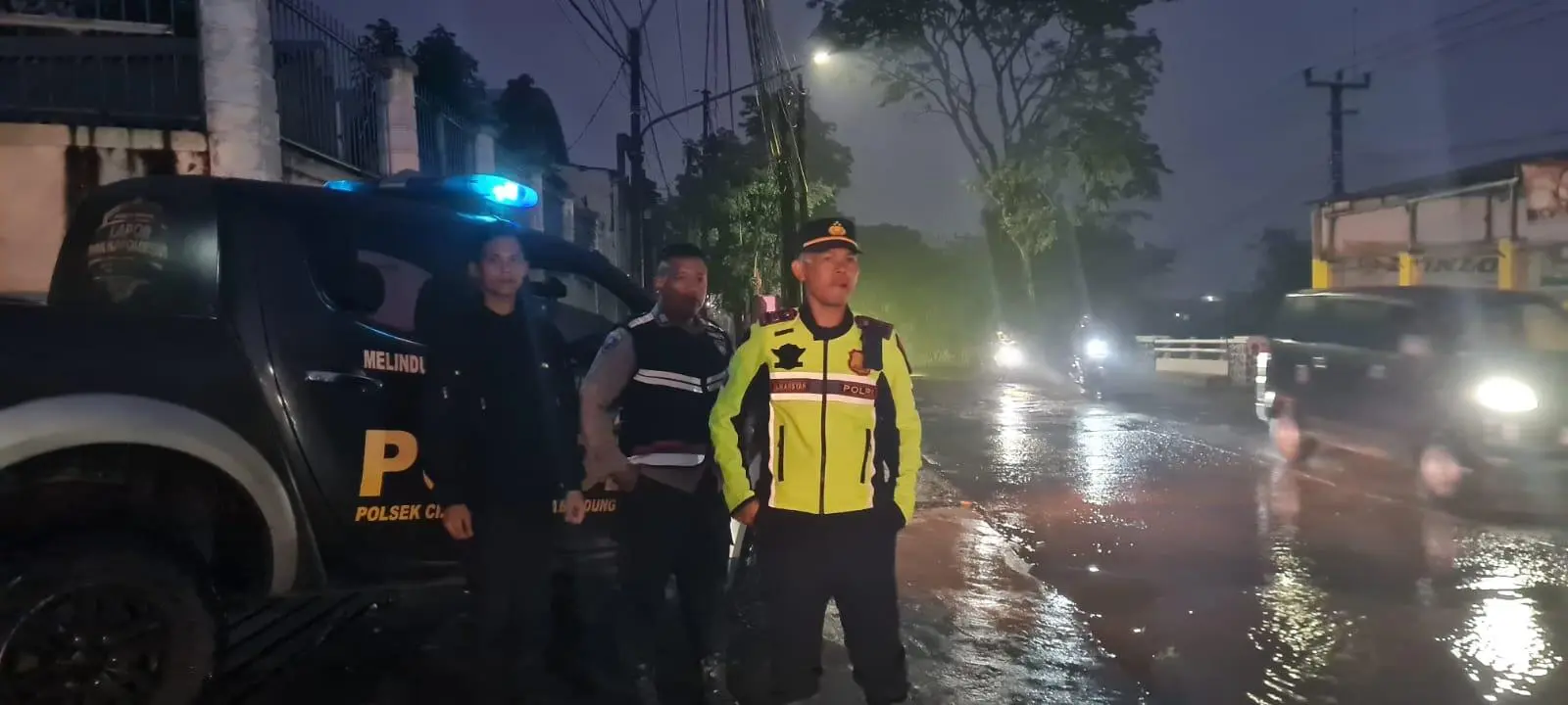 Puluhan Rumah di Ciparay Terendam Banjir, Kapolsek Imbau Warga Tetap Waspada