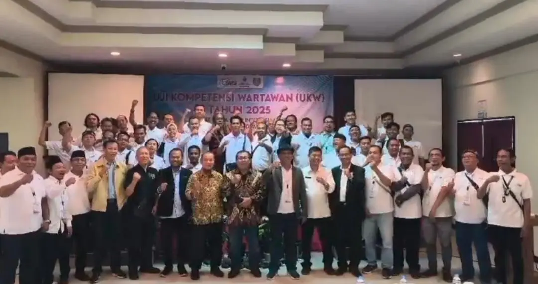 Wakil Ketua Apdesi Uwa Eros : Apresiasi Atas Berhasilnya 14 Wartawan Kab. Bandung. 