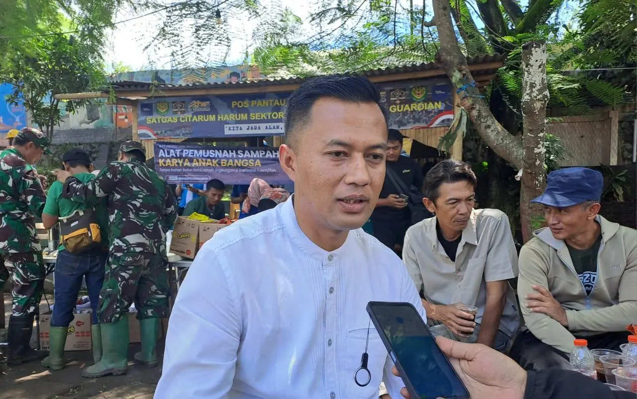 Camat Kankan, Apresiasi, Pangdam III/Siliwangi Tinjau Sungai Citarum Bojongsoang Penanganan Sampah dan Banjir