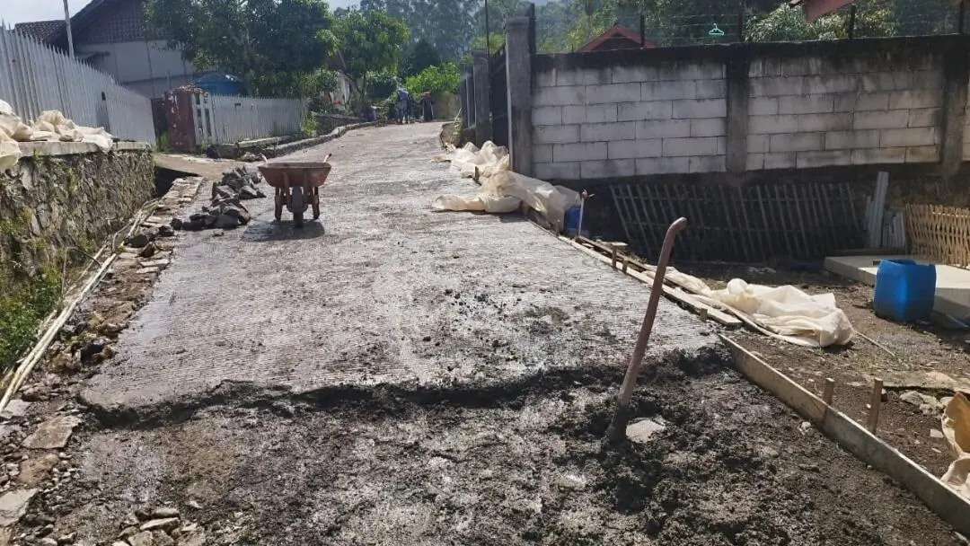 Kang DS Wujudkan Aspirasi Warga: Infrastruktur Desa Campaka Mulya Kian Maju Makin Baik.