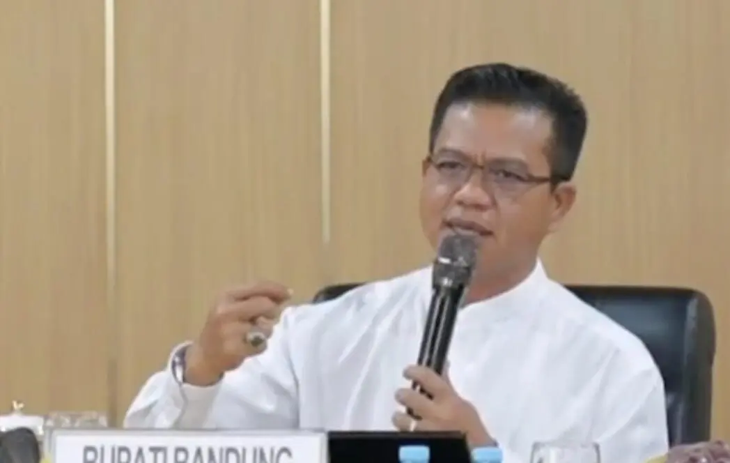 Bupati Bandung Tegur Kepala Desa Cukanggenteng, Dinilai Kurang Transparan