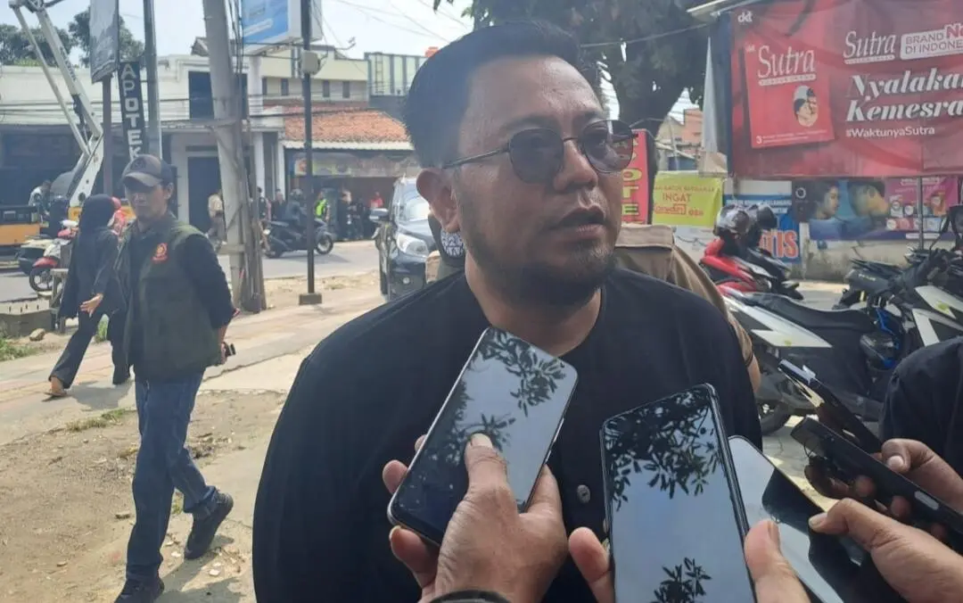 Tak Ada Ampun, Reklame Ilegal di Kabupaten Bandung Dibongkar Satgas Gabungan Tak Main Main