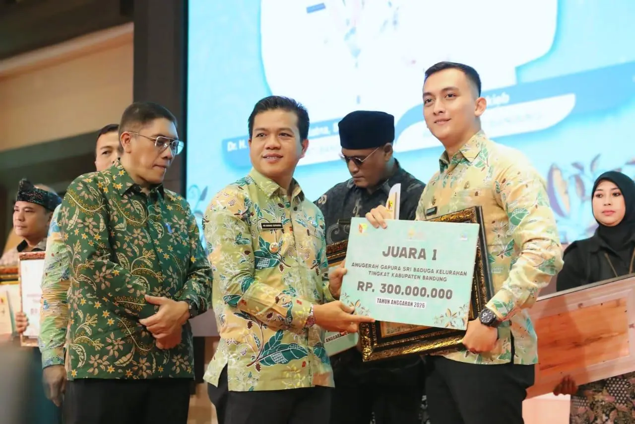 Kelurahan Pasawahan Sabet Anugerah Gapura Sri Baduga Kabupaten Bandung 2025, Siap Bersaing Di Tinggkat Jabar