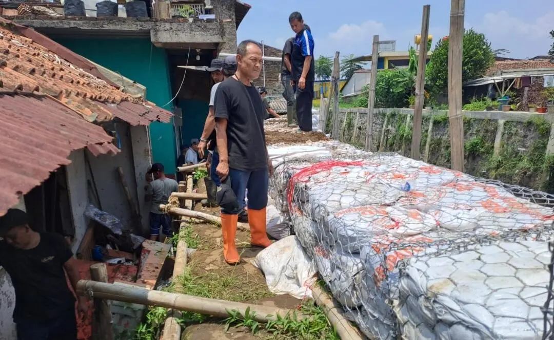 Gercep! Prima Lamajang Peuntas Hadir Untuk Bakti Karya Ditengah Kedukaan Warga Masyarakat 