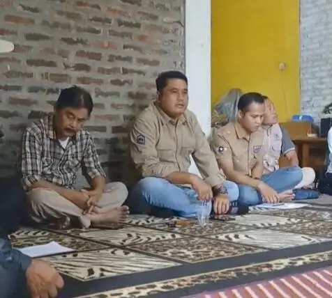 Kades Mekarlaksana Sambut Anggota Baru Koperasi Merah Putih
