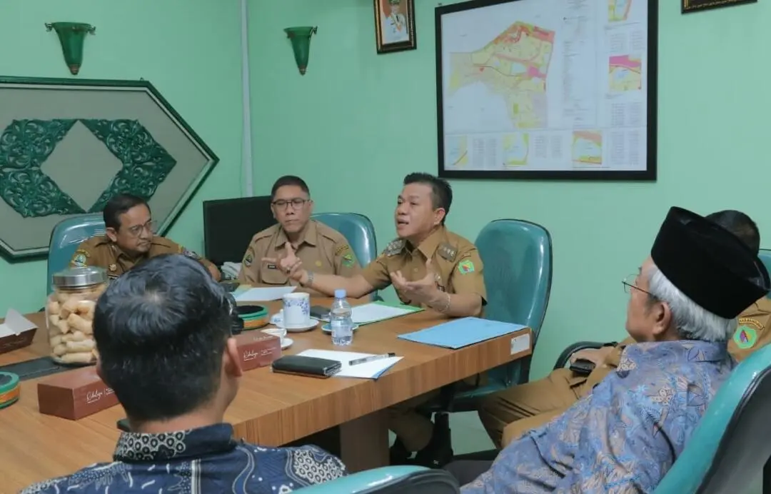 Merasa Terpinggirkan, Kepala Sekolah SMK Swasta Curhat ke Bupati Bandung