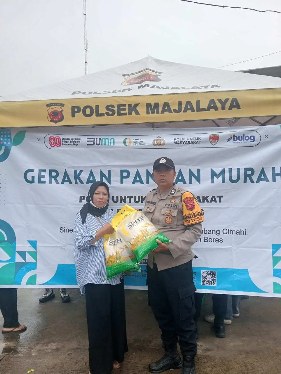 Bhabinkamtibmas Desa Majasetra AIPTU Dadang Suhendan Sosialisasikan Beras Bulog