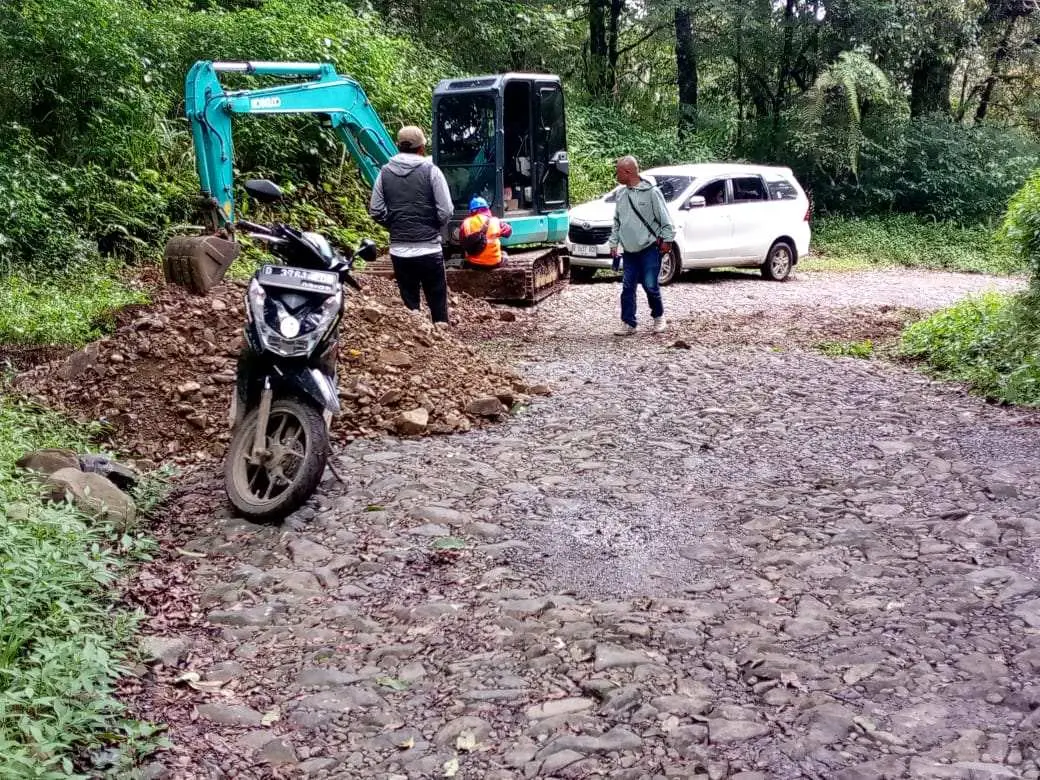 Warga Londok Haru Sambut Perbaikan Jalan : Tapi Tolong, Proyek Ini Harus Transparan