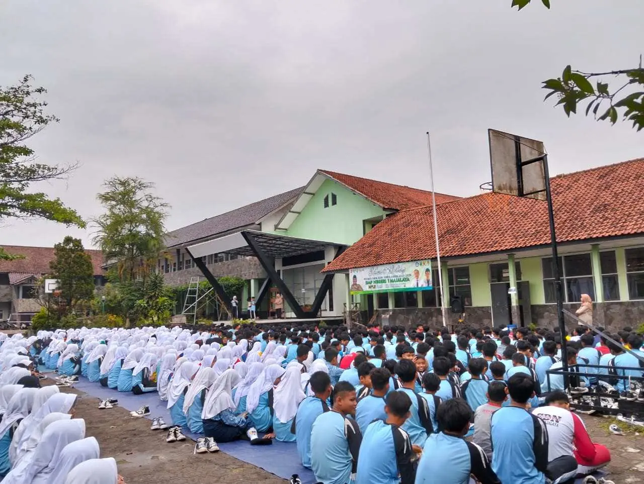 Semarak HUT ke-80 RI, SMP Negeri 1 Majalaya Gelar Kegiatan dengan Tema “Bangkitkan Semangat, Wujudkan Prestasi”