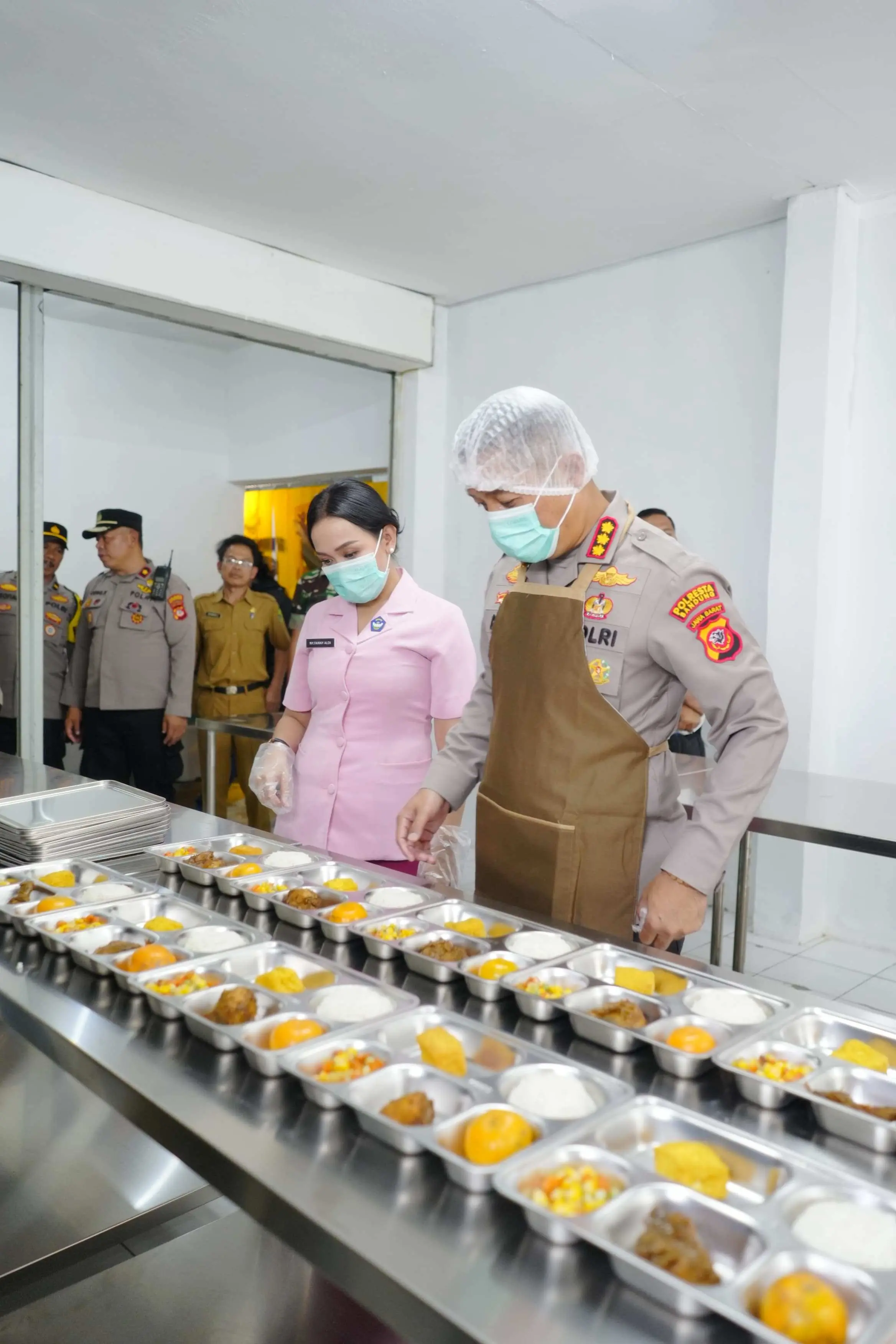 Kapolresta Bandung meninjau dan Uji Coba Dapur SPPG Polresta Bandung